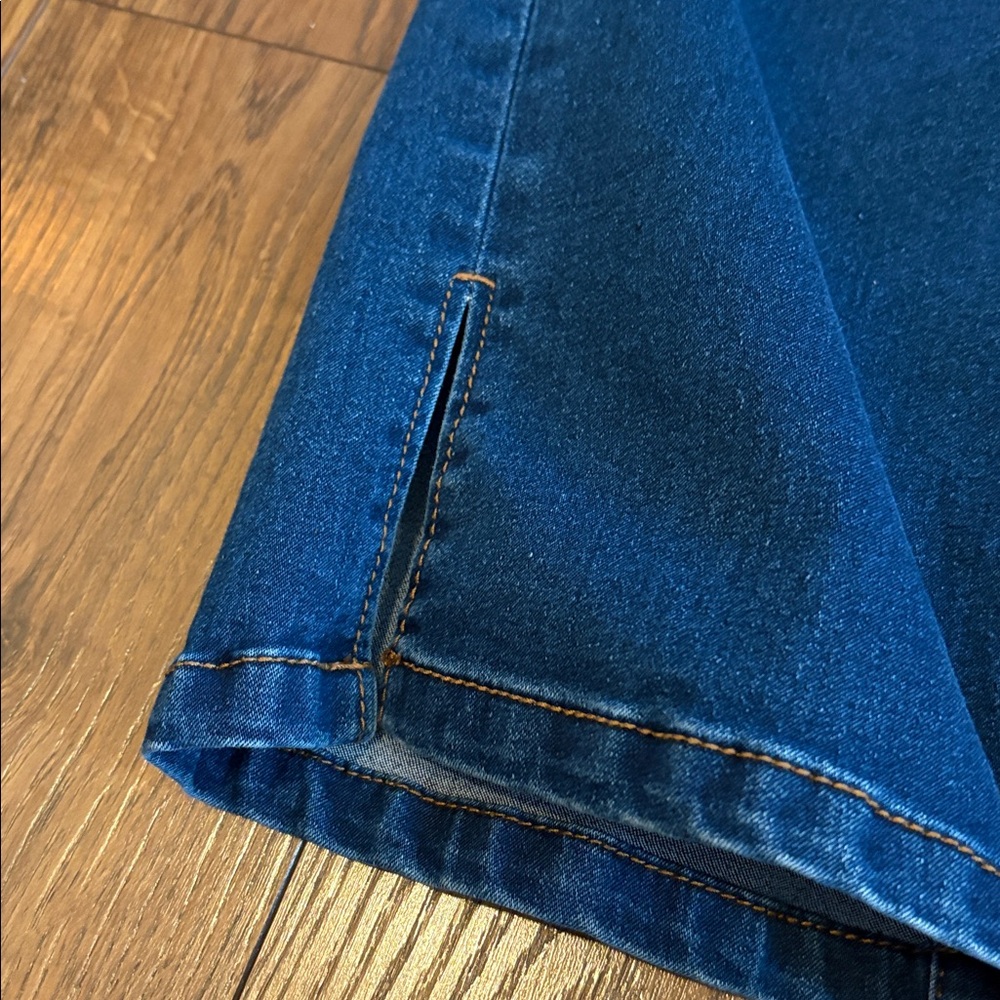 Tahari Indigo Denim Jeans - Picture 5 of 14